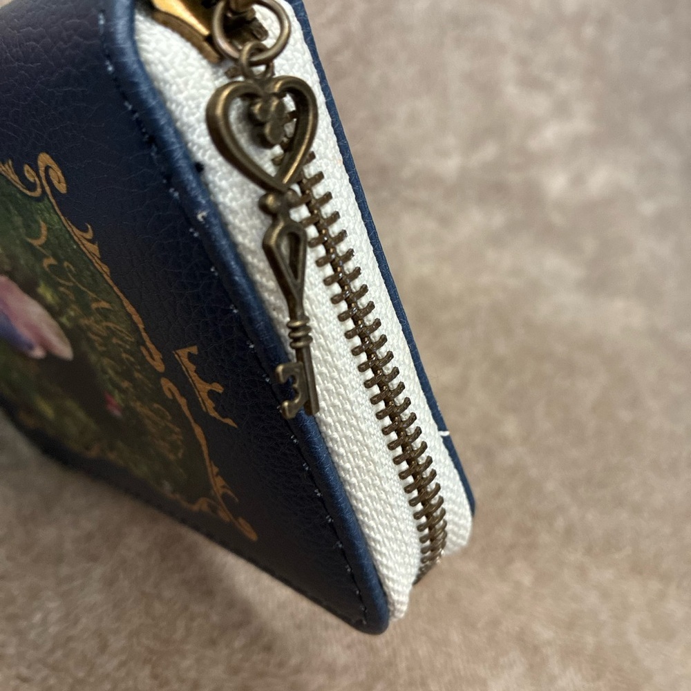 Alice in Wonderland Blue Wallet - Picture 4 of 5